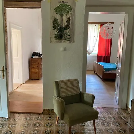 Hisa Velikanka_giantess Gospodarstwo wiejskie Kostel